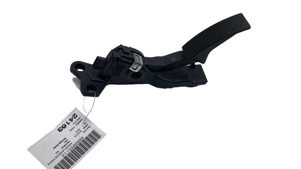 2012-2019 Mercedes-Benz GLE350 Front Driver Gas Throttle Pedal Accelerator OEM