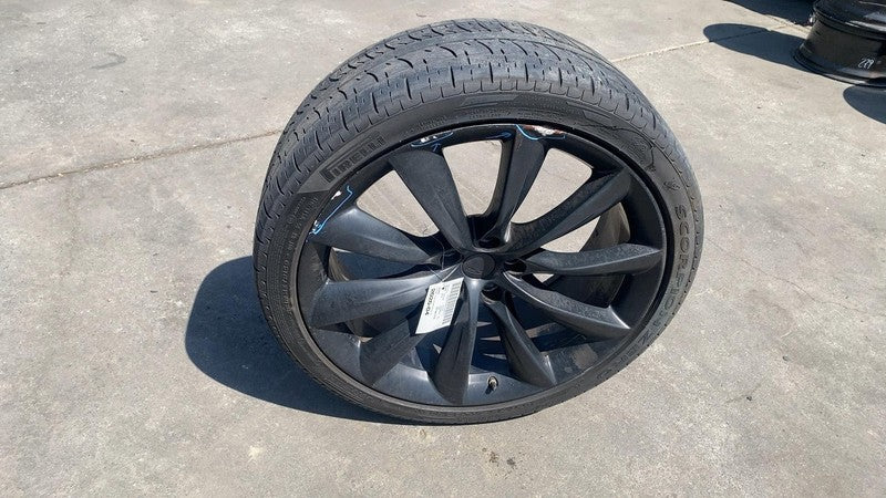 ⭕ 16-20 Model X Turbine Wheel Rim 22x9.0J +35MM w/ Tire 265/35ZR22 102