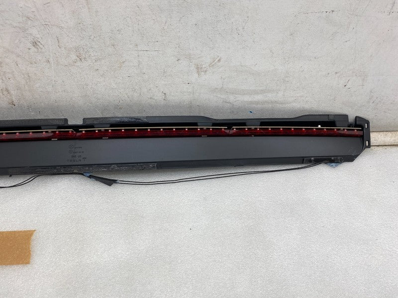 ⭕ 12-25 Model S Rear Center High Mounted Stop Light Third 3rd Brake 60