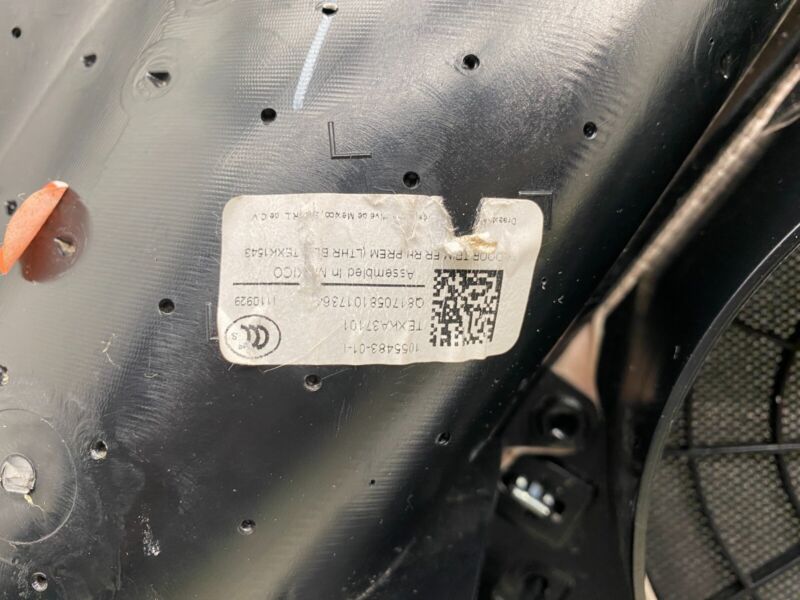 1035778-00-A ⭕16-20 Tesla Model X Front Passenger Side Door Panel Trim Card Right RH Assembly