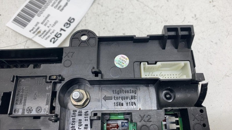 ⭕ 2017-2020 BMW 540i Rear Trunk Power Distribution Fuse Box Relay 6135