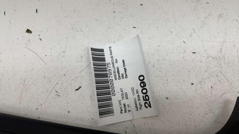 1785300-00-B ⭕ 20-24 Model Y MY Right Exterior B-Pillar Applique Glass Trim RH 1785300-00-B