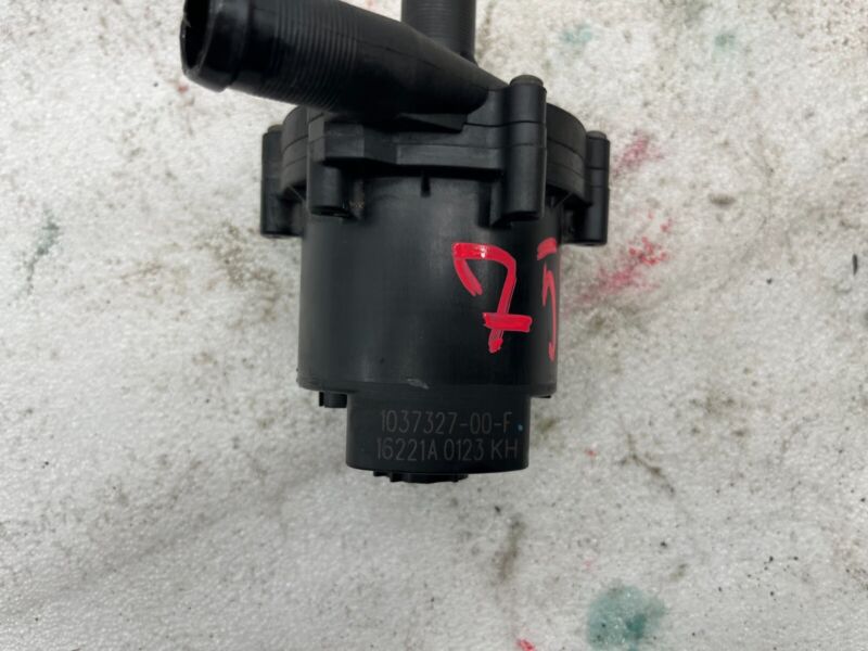 2016-2020 Tesla Model S X Cooling System Auxiliary Water Coolant Pump FWD Assy