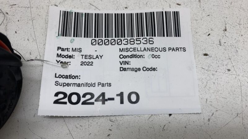 2020-2023 Tesla Model Y MY Radiator Reservoir Auxiliary Coolant Water Pump Motor