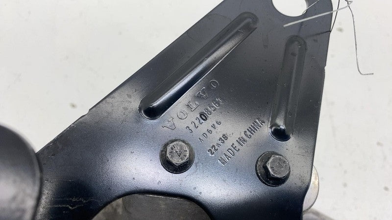 31686306 ⭕ 2021-2023 Polestar 2 Front Right Side Engine Mount Support Bracket RH 31686306