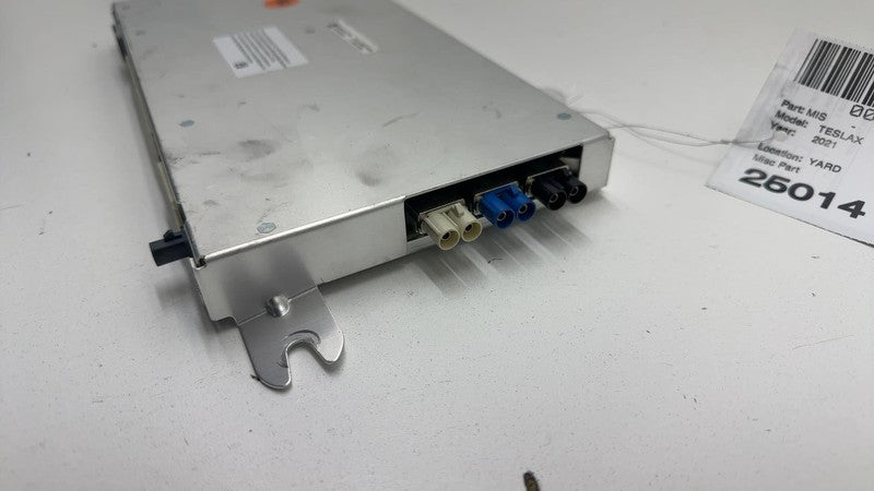 ⭕ 2016-2020 Tesla Model X BCM Central Body Control Module Computer 104