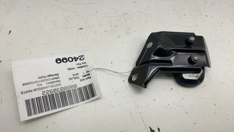⭕ 16-20 Tesla Model X Rear Right Trunk Liftgate Floor Tie Down Hook 10