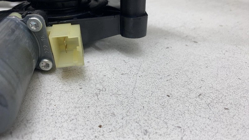 5G4 837 462 H ⭕ 2015-2019 Volkswagen Golf R Front Right Window Regulator w/ Motor 5G4837462H