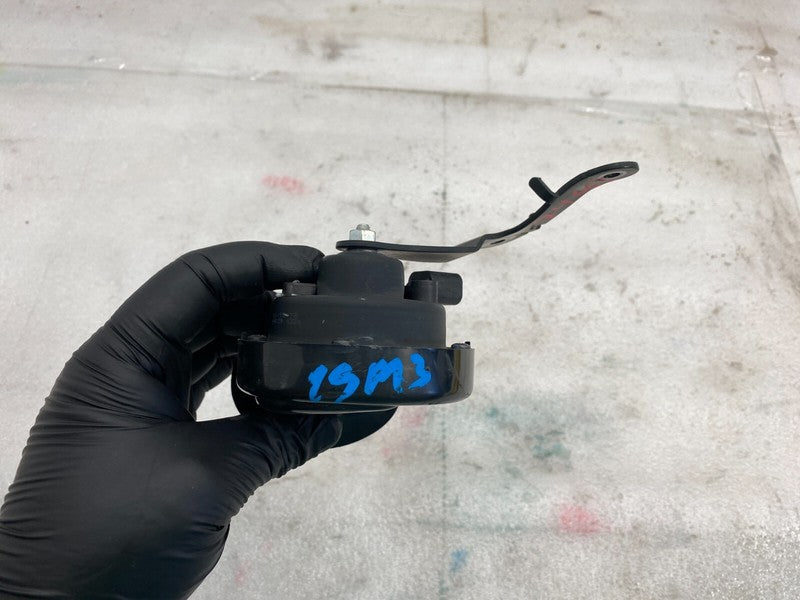 A050690 ⭕2012-2020 Tesla Model S Seger High Pitch Tone Horn 12V 510 Hertz w/ Bracket OEM