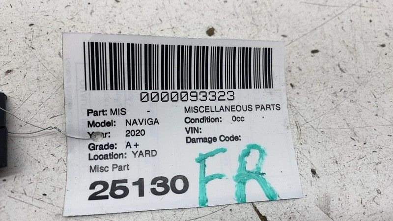 ⭕ 18-21 Navigator Front Right Door Window Frame Cover Molding RH JL1B-