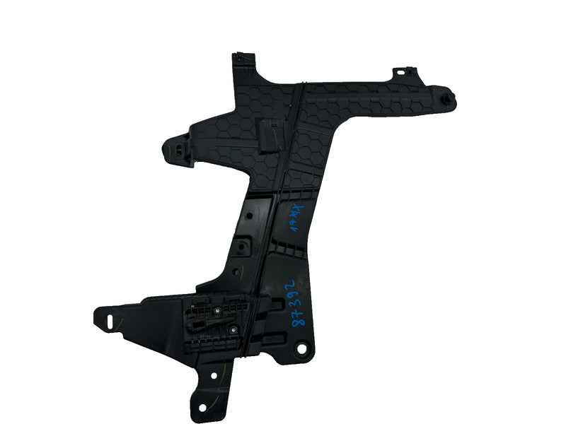 1080702 00 A 16-20 Tesla Model X Passenger Lower Tailgate C-Pillar Mount Bracket 1080702-00-A