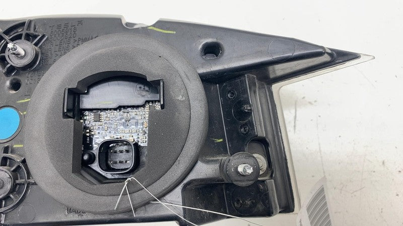 ⭕ 12-22 Model S Rear Driver Side Trunk Outer Taillight Lamp Left LH 60