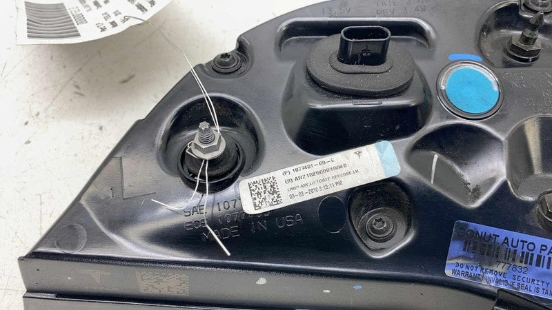1077401-00-E ⭕ 2017-2023 Model 3 Rear Left Inner Taillight LED Tail Lamp 3-Pin 1077401-00-E