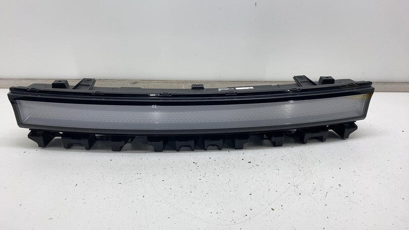 PT00000466M 2022-2024 Rivian R1T R1S Front Center LED Headlight DRL Head Lamp Assembly OEM