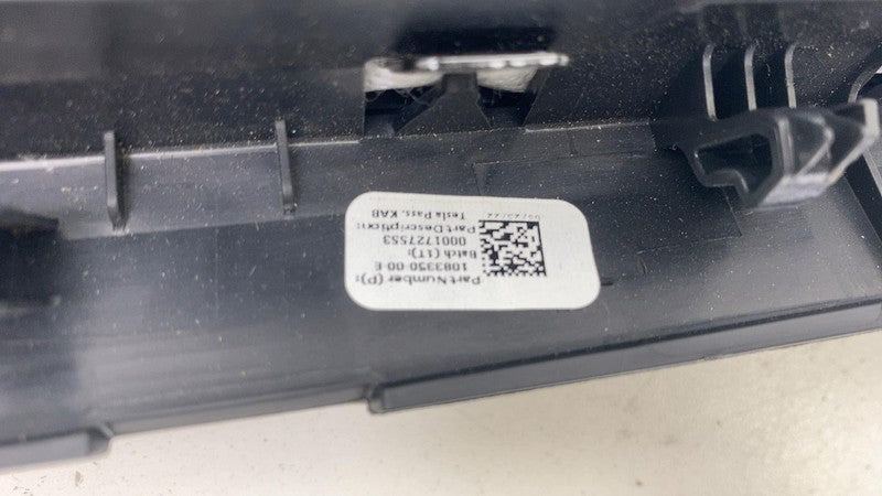 1077826-00-D ⭕ 2017-2023 Tesla Model 3 Y Right Lower Knee Safety Airbag Module 1077826-00-D