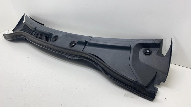 ⭕ 2014-2015 Mercedes-Benz B Electric Drive Front Wiper Cowl Trim Panel