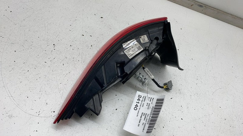 ⭕ 2017-2020 Maserati Levante Rear Right Passenger Side Outer Tail Lamp 20670206