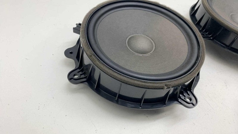 107974400d ⭕2017-2025 Tesla Model 3 Front Door Audio Woofer Speaker 200MM (x2) 1079744-00-D