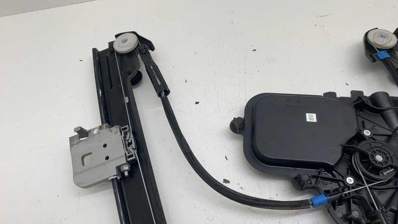 1096621-14-J ⭕ 2017-2023 Tesla Model 3 Front Right Door Window Regulator & Motor 1096621-14-J