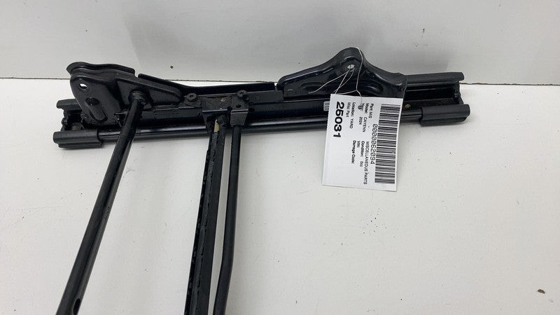 ⭕24 Porsche Cayenne Front Right 1st Row Seat Track Rail Frame & Adjustment Motor