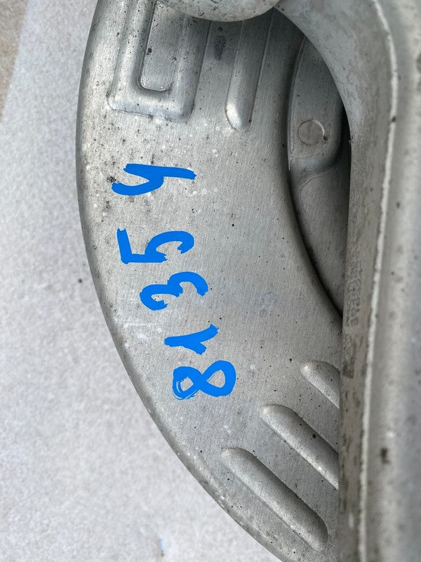 104431600E 17-23 Model 3 Front Right RWD Spindle Knuckle w/ Wheel Hub & Shield 1044316-00-E