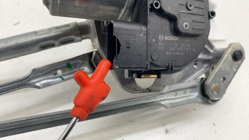 ⭕ 24-25 Tesla Model 3 Front Windshield Wiper Motor Linkage Module 1878