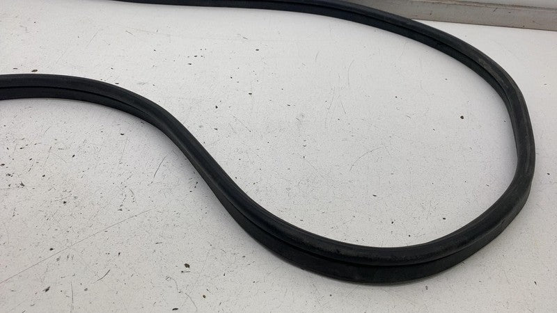 ⭕ 2022-2024 Rivian R1T R1S Front Frunk Weather Stripping Gasket Seal P