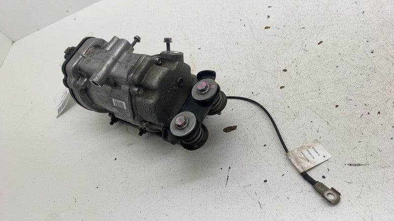 ⭕ 2022 Rivian EDV-700 Air Conditioning A/C Compressor Pump w/ Bracket 