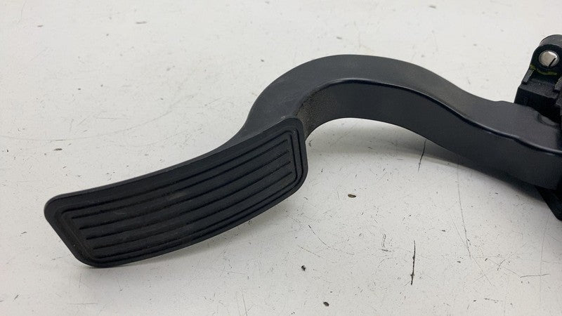 C2330-134801 ⭕ 2017-2023 Tesla Model 3 M3 Front Accelerator Gas Pedal Throttle Sensor Pad OEM