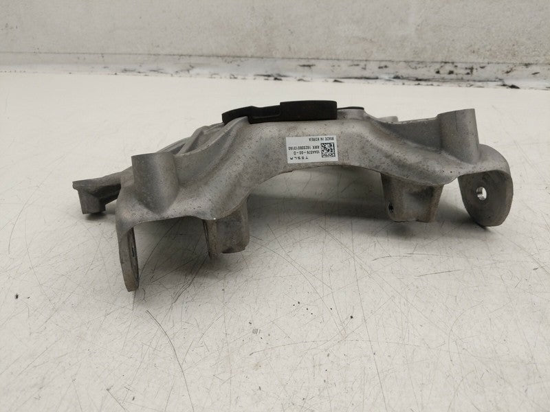 ⭕ 17-23 Model 3 Y Front Passenger Upper Strut Mount Bracket Right 1044