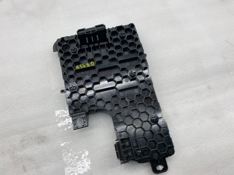 149784900D ⭕ 20-23 Model Y Front Right Body Controller ECU (5-Seat Type) GEN3 1657650-40-A