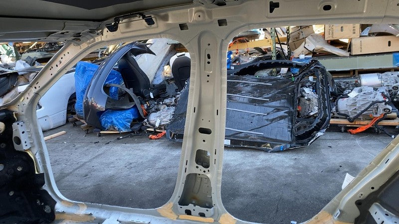 ⭕ 2021-2024 Polestar 2 Passenger B-Pillar Structural Cutout Right RH Silver 729