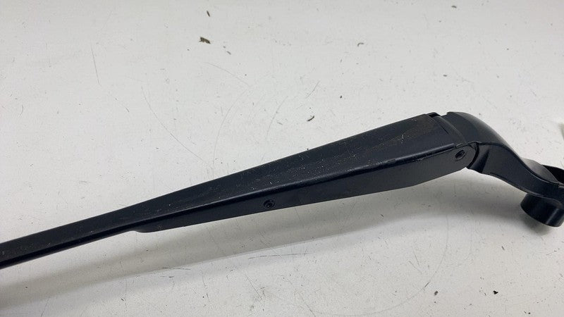 ⭕ 19-25 Chevrolet Silverado 1500 Front Passenger Side Windshield Wiper Arm Right