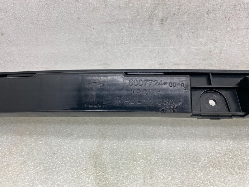 600772400C ⭕ 12-25 Model S Rear Body Attachment Bumper Center Support Bracket 6007724-00-C
