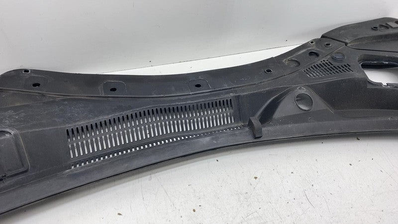 ⭕ 2014-2024 Maserati Ghibli Front Windshield Cowl Vent Grille Panel 67