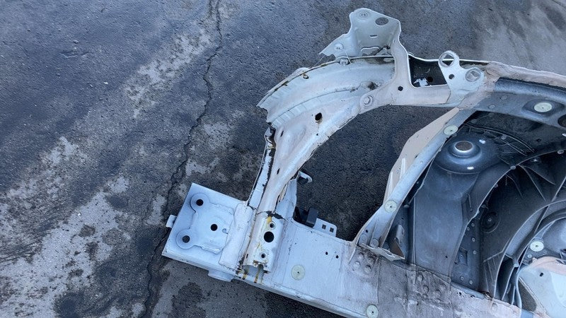 ⭕2018 2019 BMW 530e Front Driver Side Body Frame Horn Structural Cutou