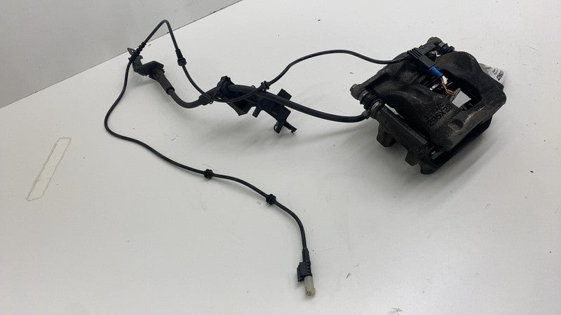 ⭕ 14-17 Mercedes-Benz B-Class W242 W246 Front Passenger Side Brake Caliper Right