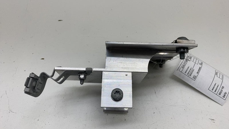 ⭕ 2022 Mercedes-Benz EQS 450+ Front Bumper Shock Absorber Bracket A297