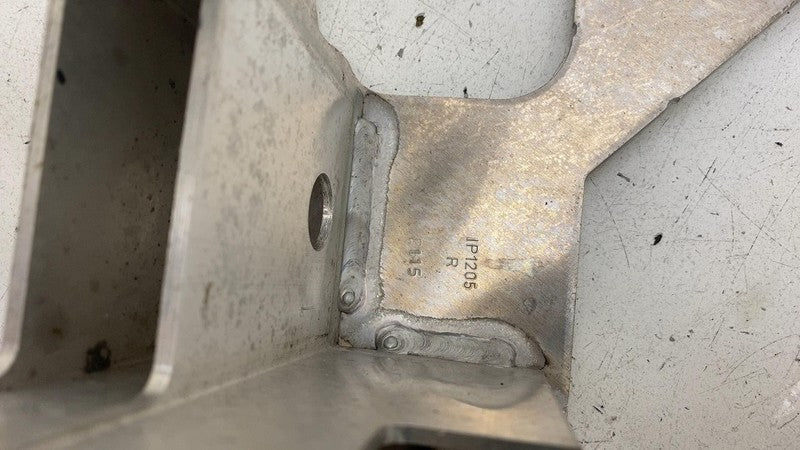 ⭕ 2014-2021 BMW i3 Front Right Passenger Side Fender Holder Support Bracket Assy