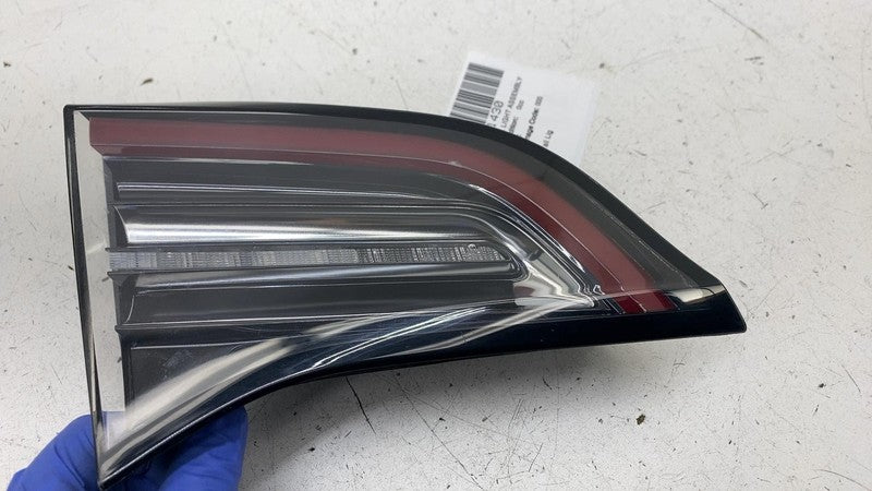 ⭕ 17-23 Tesla Model 3 Rear Left Inner Taillight LED Tail Lamp (3-Pin) 