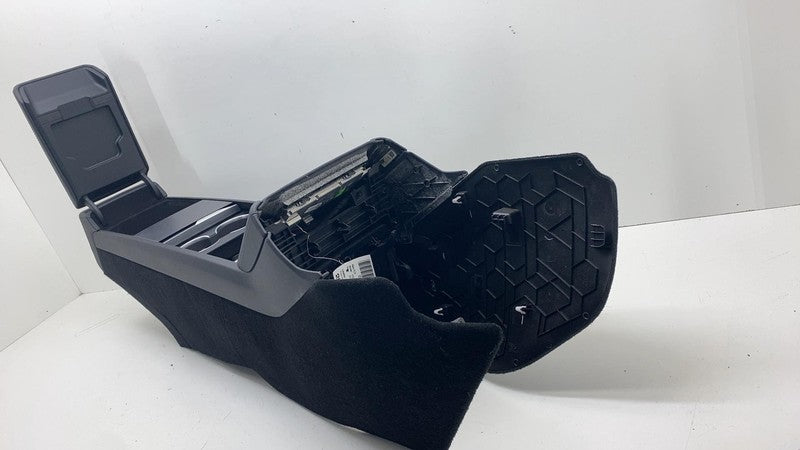 ⭕ 24-25 Model 3 Front Center Console Armrest & Storage Compartment 171