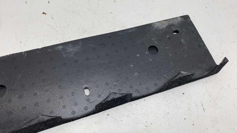 1684649-00-B ⭕24-25 Tesla Cybertruck Rear Right Bumper Bracket Foam Piece Center 1684649-00-B