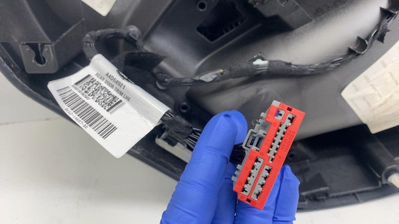 ⭕ 2014-2017 Land Range Rover Sport  Rear Driver Left Side Door Panel Trim Card