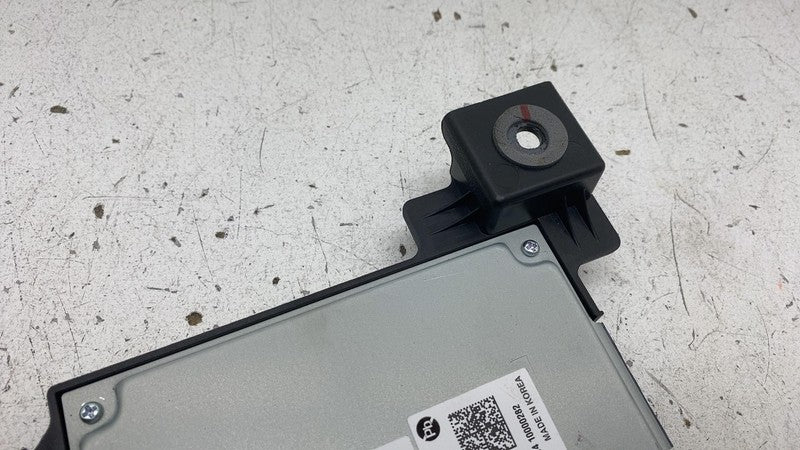 96375CV000 2022-2024 Kia EV6 Meridian Sound Stereo Amplifier AMP Antenna Module  w/ Bracket