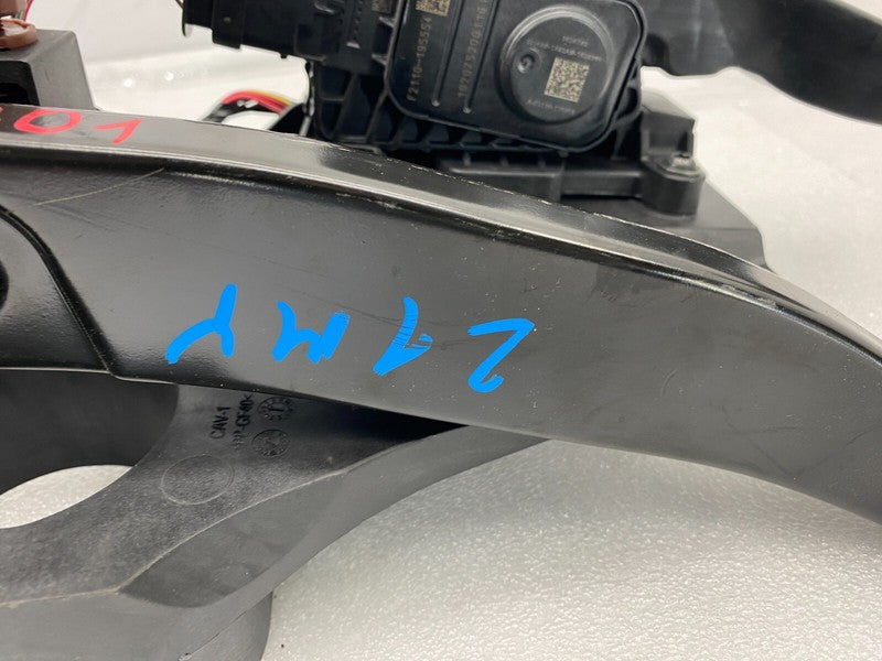 ⭕ 2020-2024 Tesla Model Y Accelerator and Brake Pedal Pad Assembly 118
