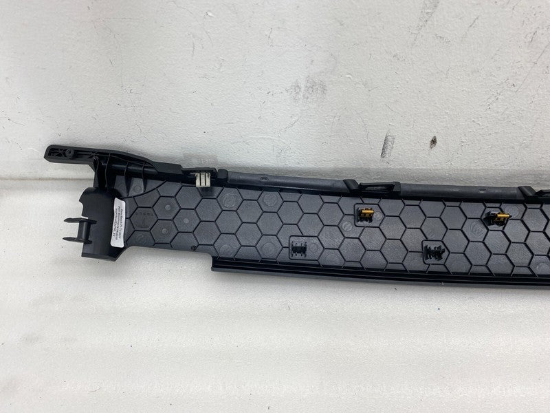 1105135 00 E ⭕ 2018-2020 Model X Rear Right Door Sill Trim Cover Spine Racetrack 1105135-00-E