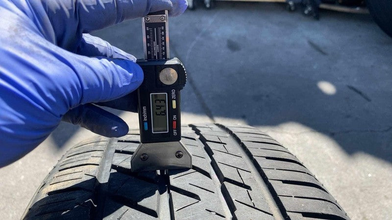 ⭕ Bridgestone Driveguard 245/45 RF19 102W Radial Tubeless Extra Load W