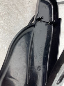 ⭕ 16-20 Model X Front Passenger Windshield Wiper Arm & Blade Right 1046670-00-B