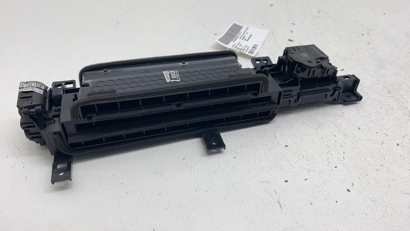 ⭕ 25-26 Tesla Model Y MY Driver Side Instrument Panel Air Vent Left 17