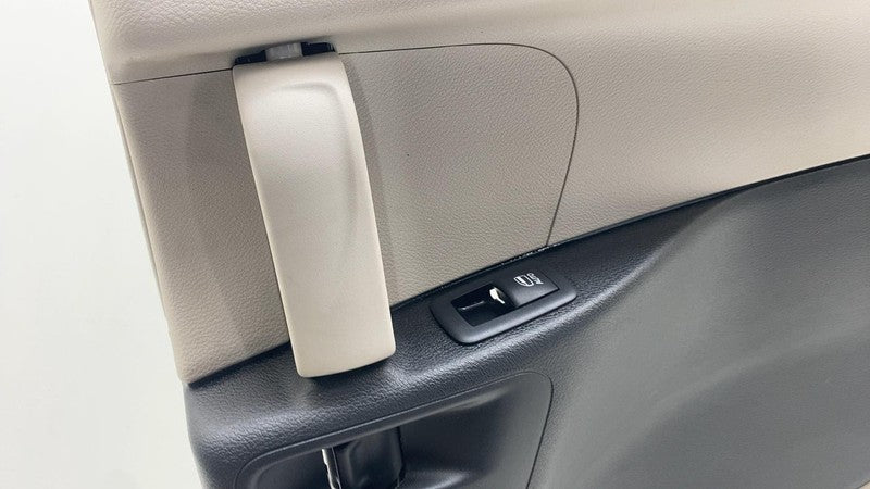 5RP712D2AF ⭕2017-2025 Chrysler Pacifica Rear Right Sliding Door Panel Trim Cover 5RP712D2AF